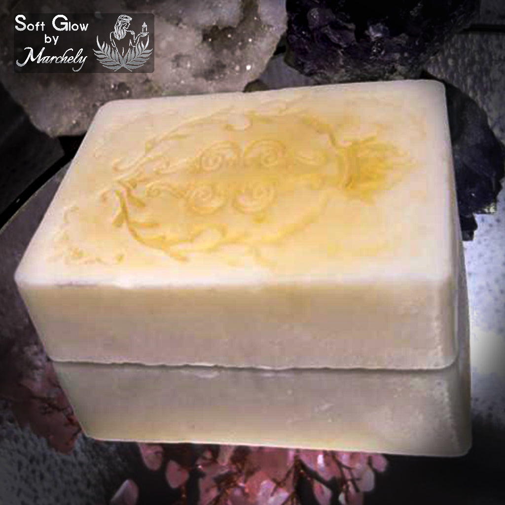 Rectangular soap with flower design based on goat's milk, honey and white camellia